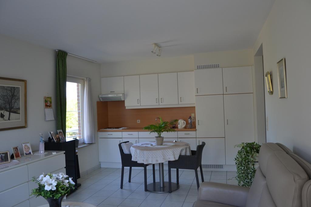 Lindehof Serviced Flats Zoersel Ruang foto